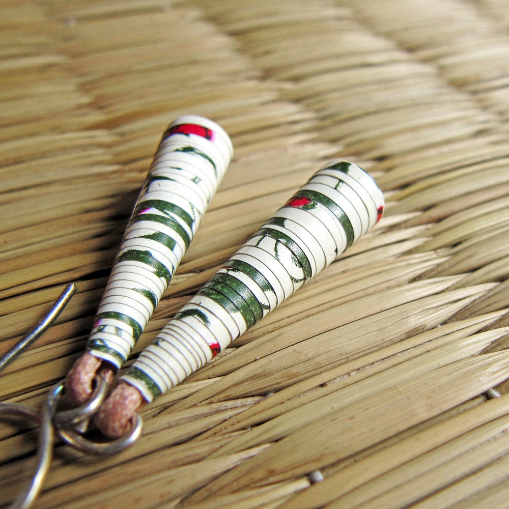 First anniversary ideas - Spring earrings - Boho jewelry - Beaded jewelry - Boho, Spring, small, bead - Cream, olive green, beige