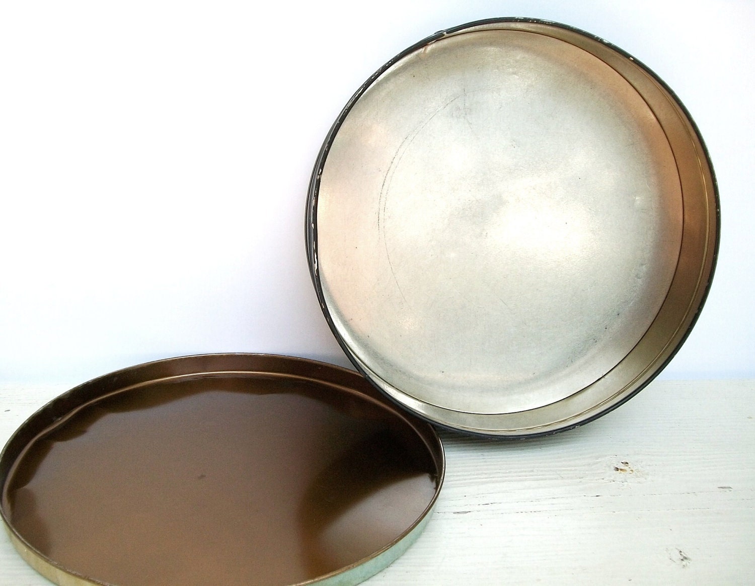 Vintage 1950's Decorative Storage Candy Tin