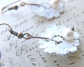 Bridal Earrings, Wedding Earrings, Pearl Wedding Jewelry, Beach Wedding Jewelry. White Copper or Silver Earrings. White Flower Earrings