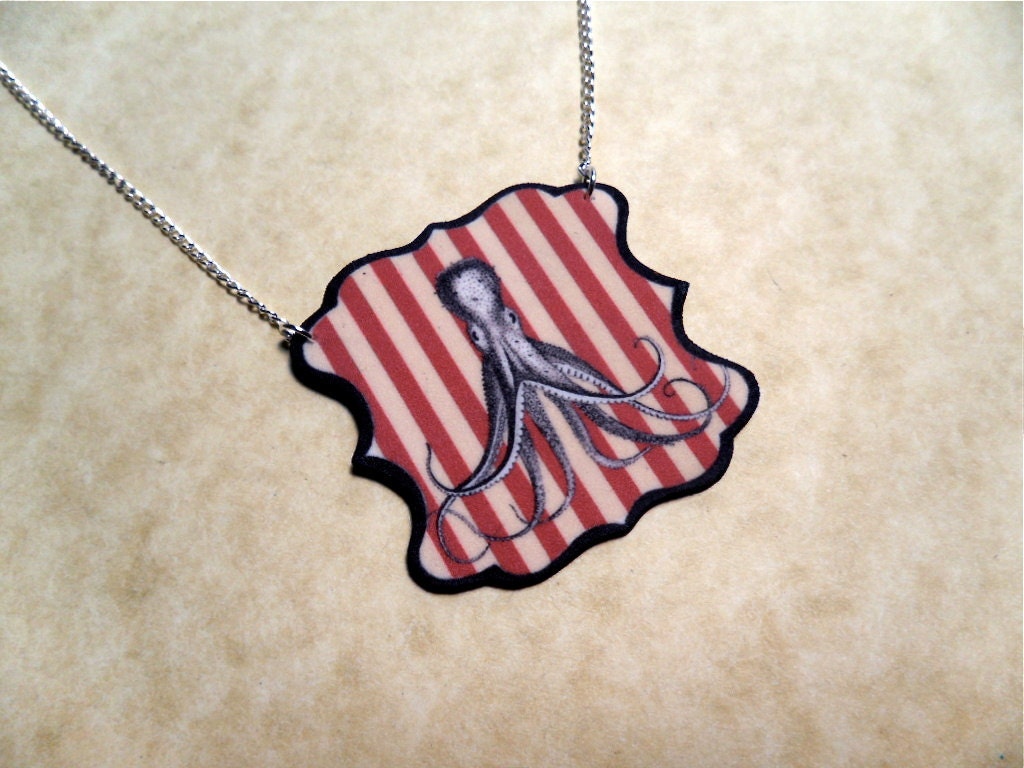 vaudeville circus octopus necklace