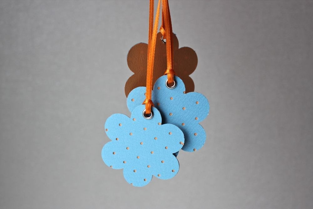 Mod flower gift tags in sky blue and orange - Set of 3