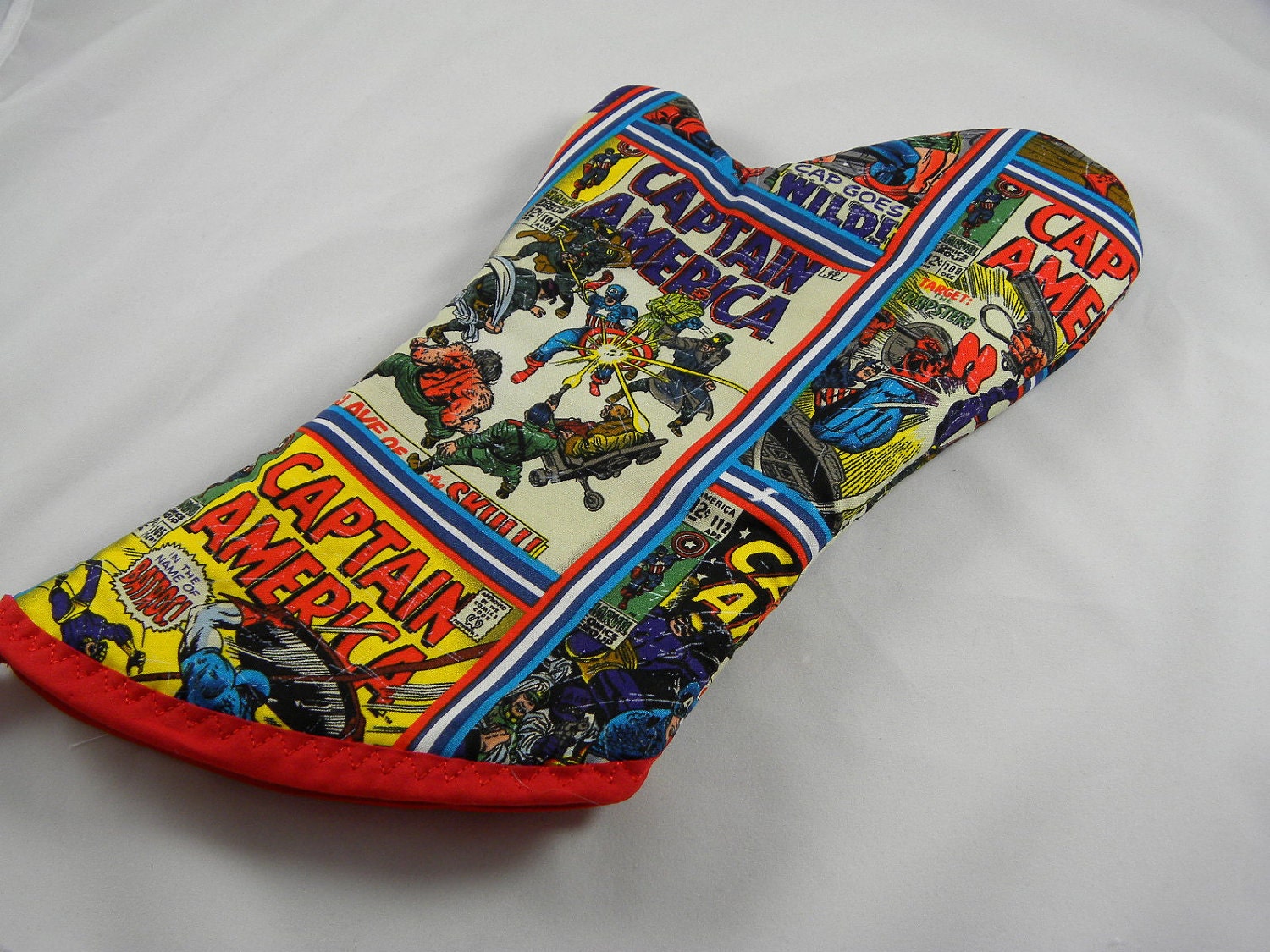 Captain America Oven Mitt