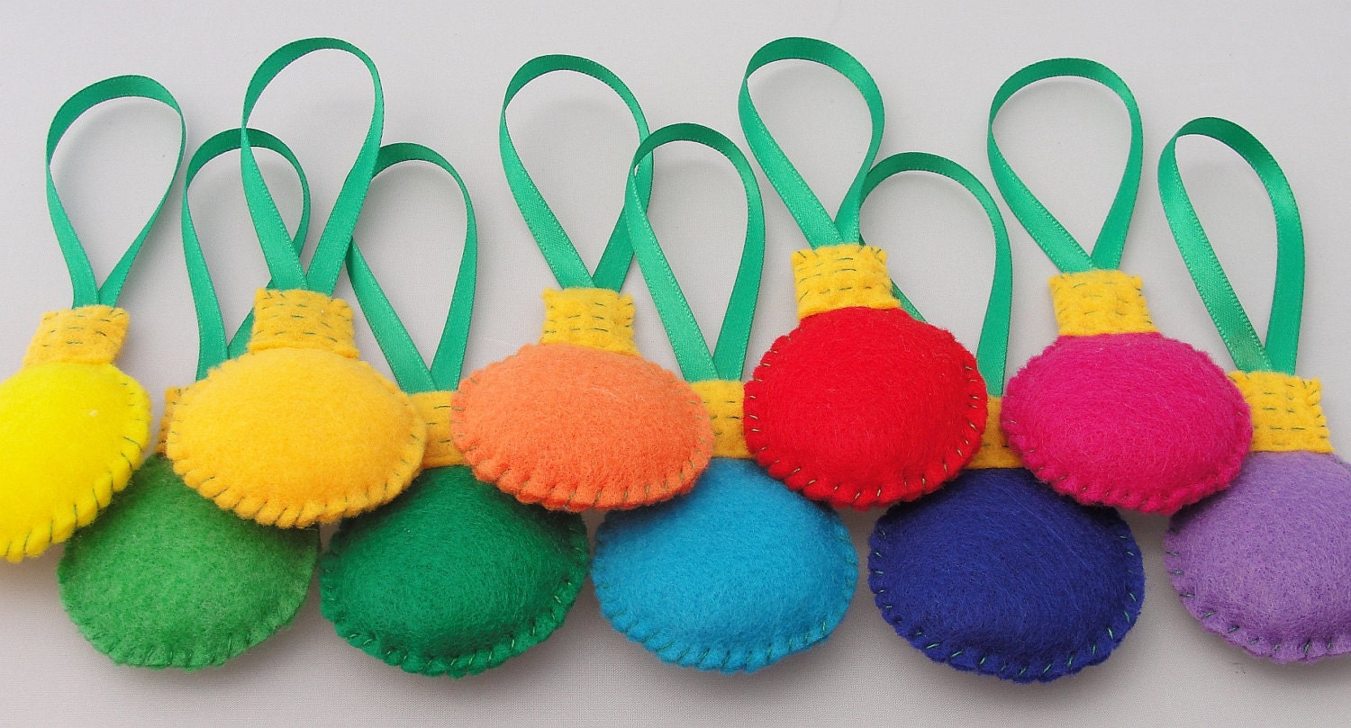 10 Felt Child Friendly Christmas Ornaments / Tags