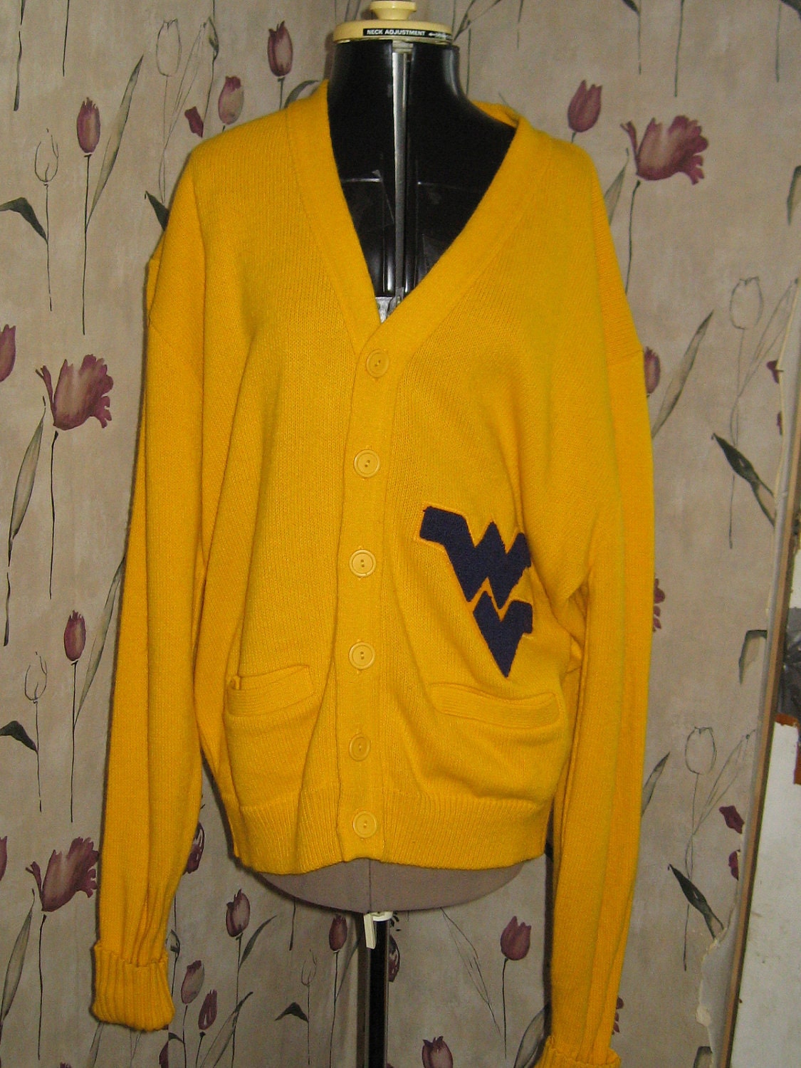 Vintage West Virginia   Mountaineers  University old school   boyfriend school cardigan sweater size..XL
