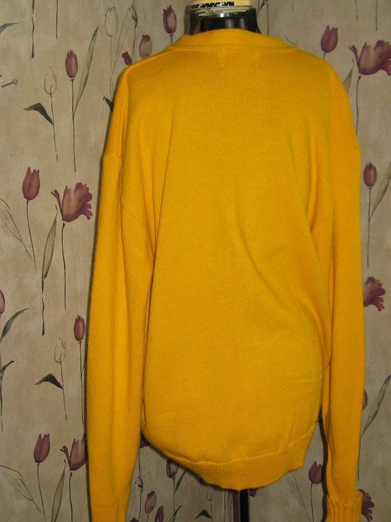 Vintage West Virginia   Mountaineers  University old school   boyfriend school cardigan sweater size..XL