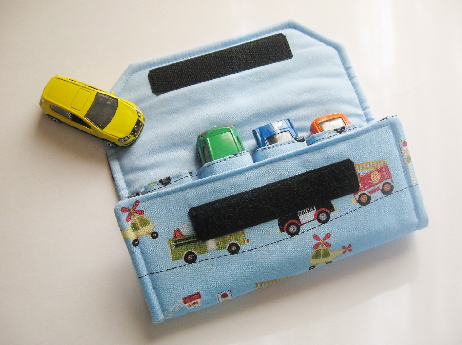 The ORIGINAL Car Wallet with Pocket (holds 4) ... Rescue
