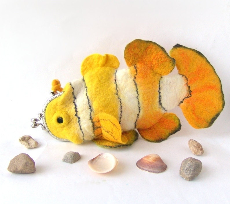 Felted purse cosmetic Yellow Fish Metal Frame octopurse