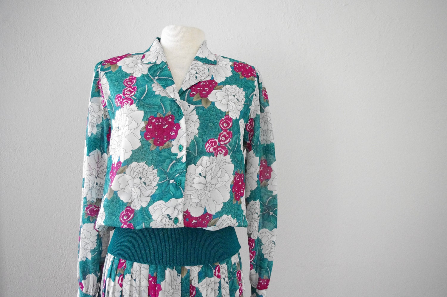 1980's teal and magenta floral two piece set