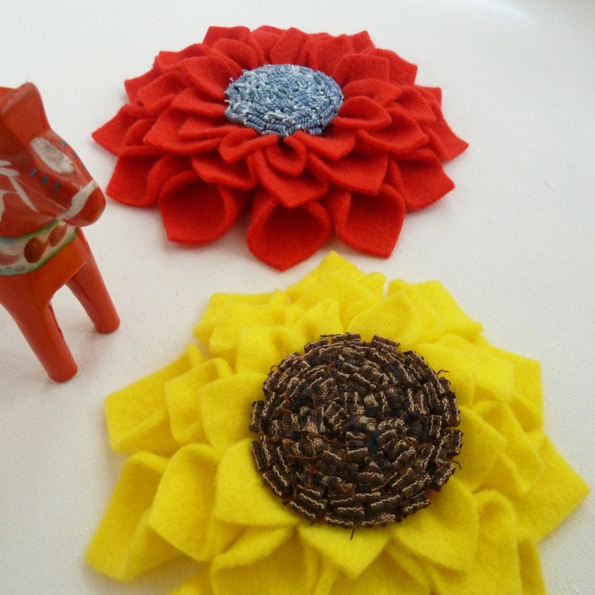 Fabric flower tutorial Cool Felt Dahlia PDF , instructions and just print real size petals pattern - flower accessories