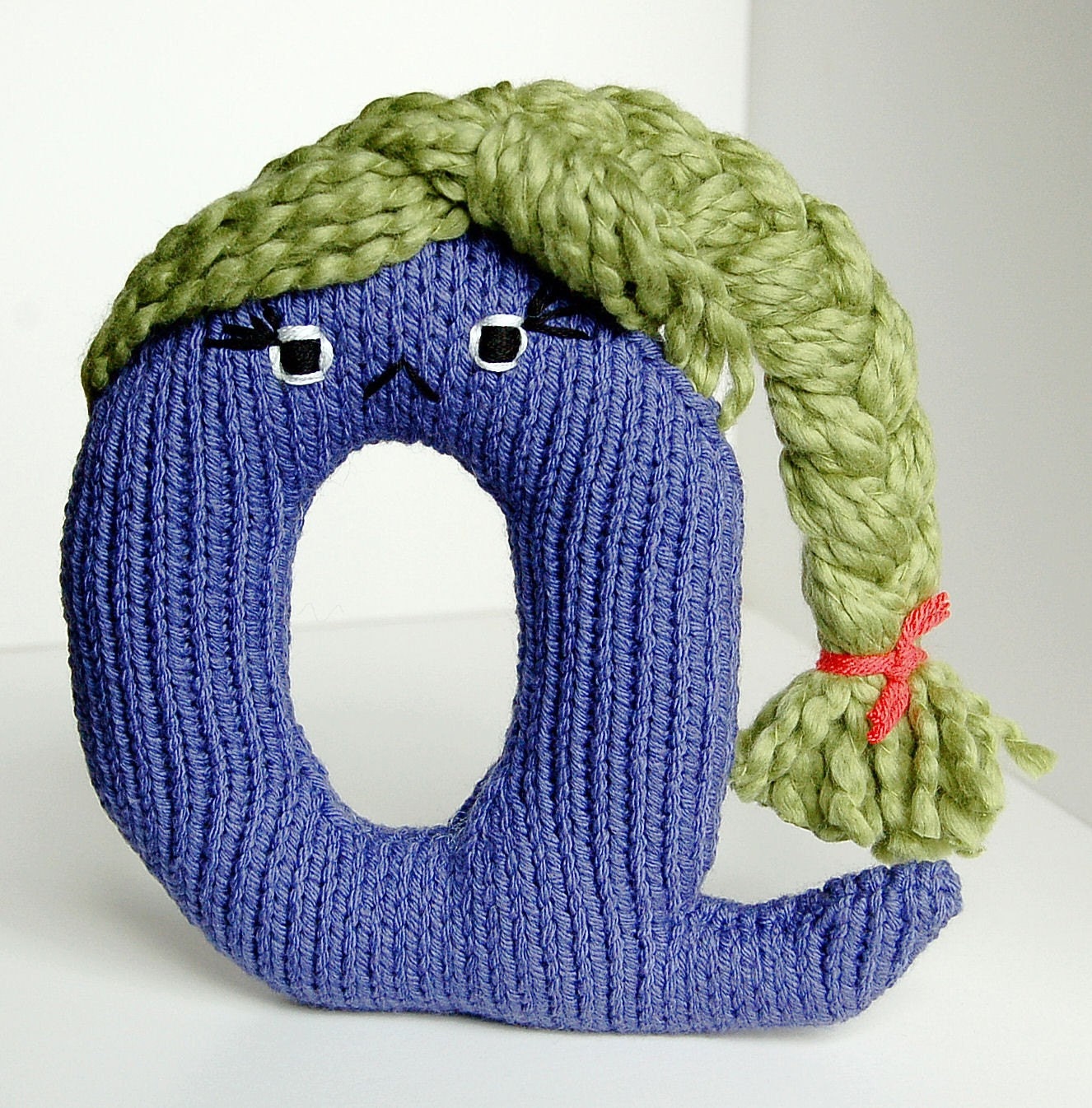 Letter Q Alphabet Plush Toy Knitting PATTERN by KnitKnoodler