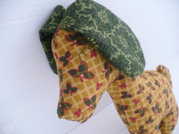 Wood Brown and Forest Green Puppy
