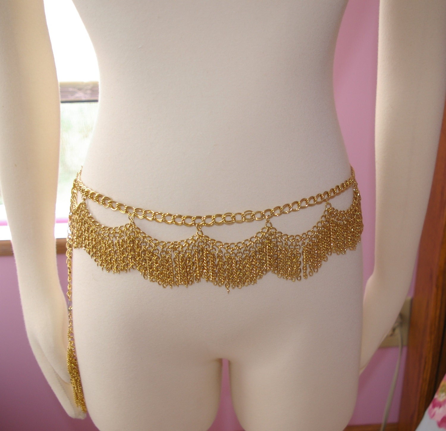 Gold Chain Belt Glamourous Dangling Chains Size S M Vintage 1970's early 1980's