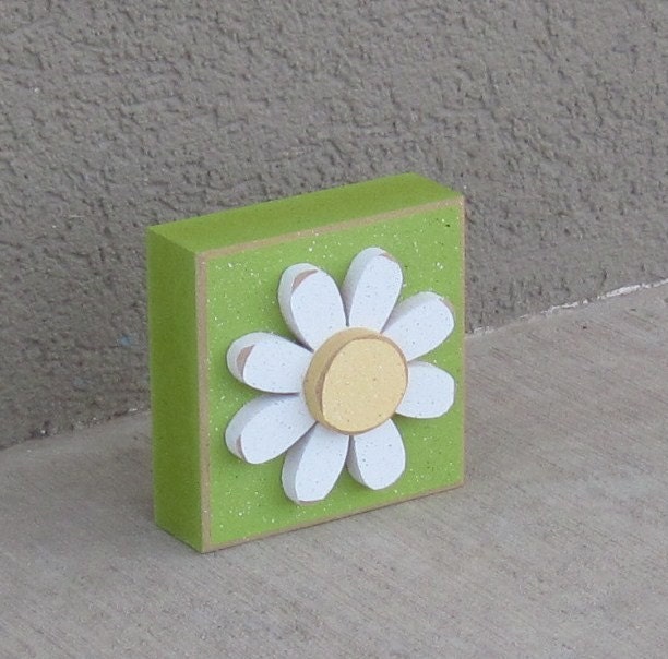 Lime Green 3-1/2 inch square DAISY BLOCK for Easter, Spring, girl room and home decor