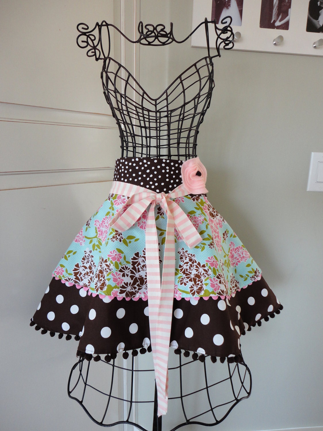 4RetroSisters "Annabelle" Pretty Blue & Pink Bouquet With Chocolate Brown - Retro Womens Half Apron