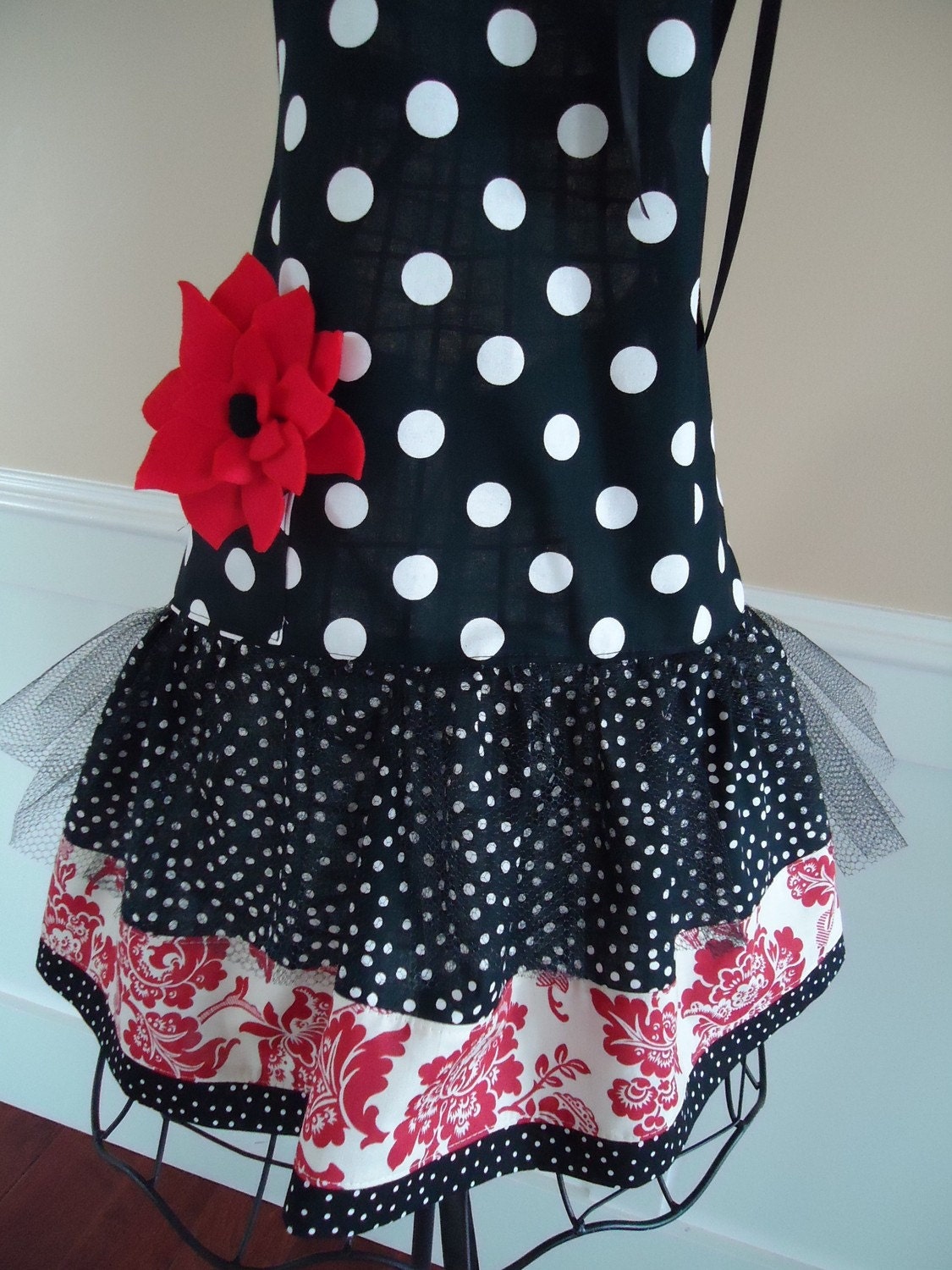 4RetroSisters  Womens "Ellie"  Style Apron - Flouncy Red withTulle - Womens Apron