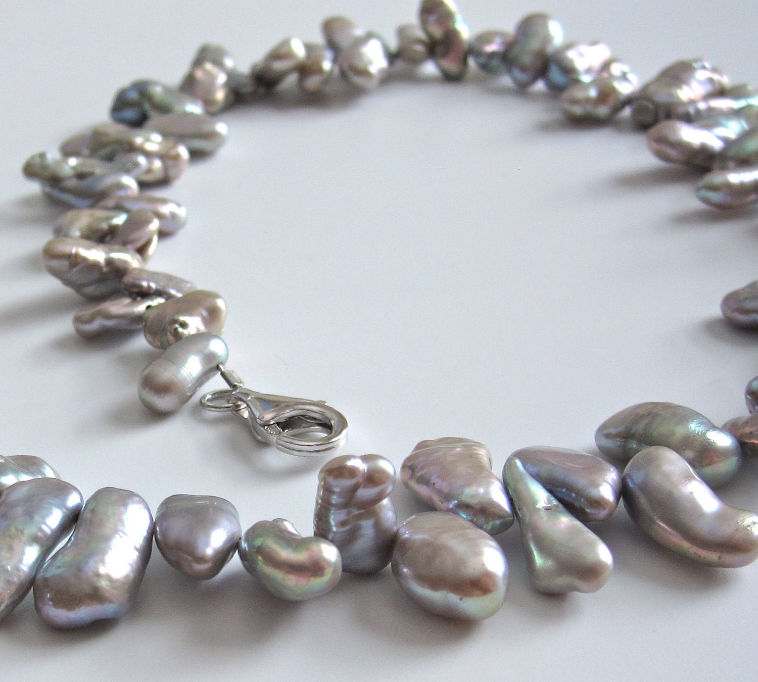 Gray freshwater pearl necklace