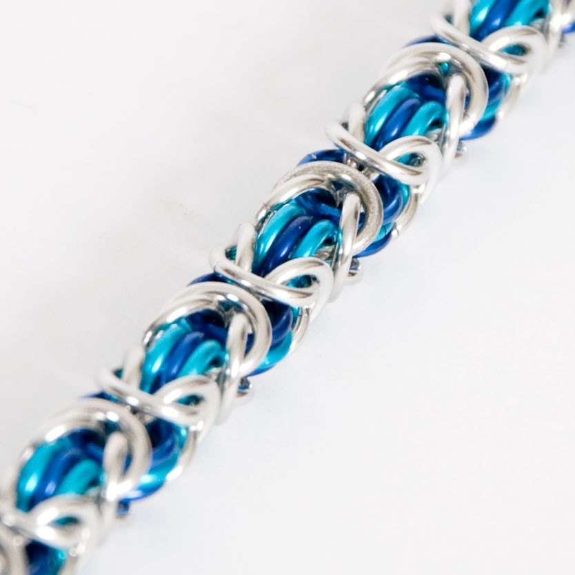 Chainmaille Byzantine Bracelet - Blue Wave - dreamingstardust