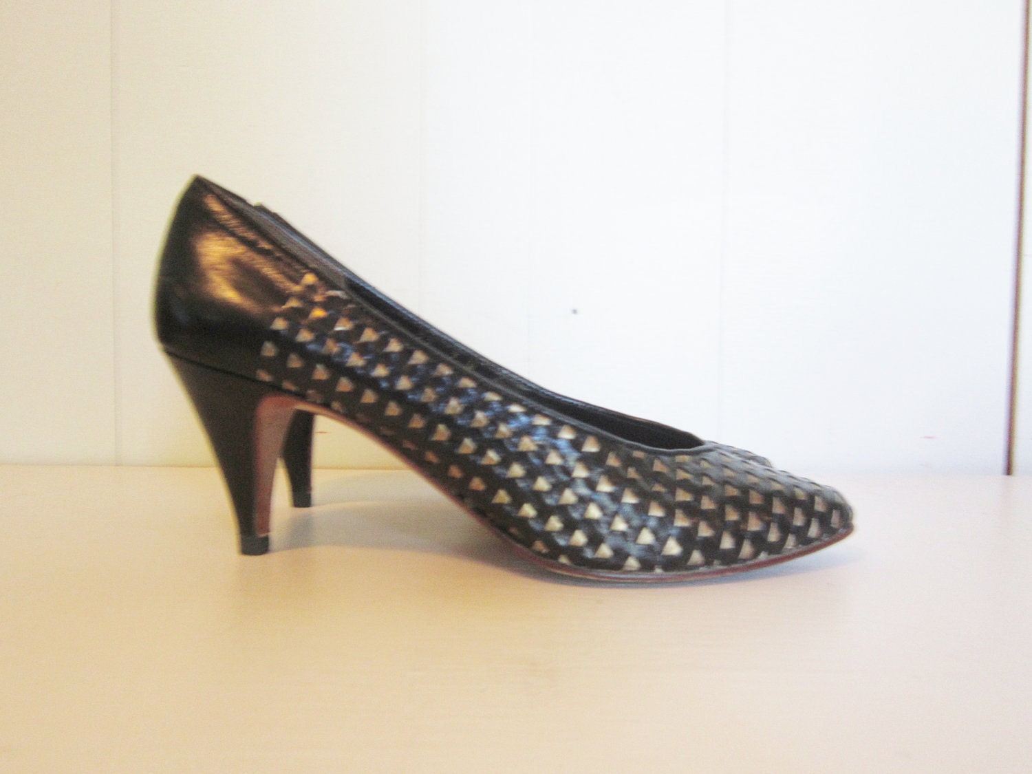 vintage size 7 metallic woven pumps  heels shoes rocker