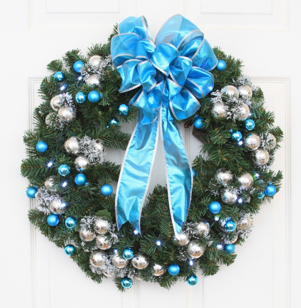 Bubbly Holiday Cheer Battery Operated Christmas Wreath // Christmas Wreath Decor // Christmas Holiday Wreath // Deco Wreath Christmas