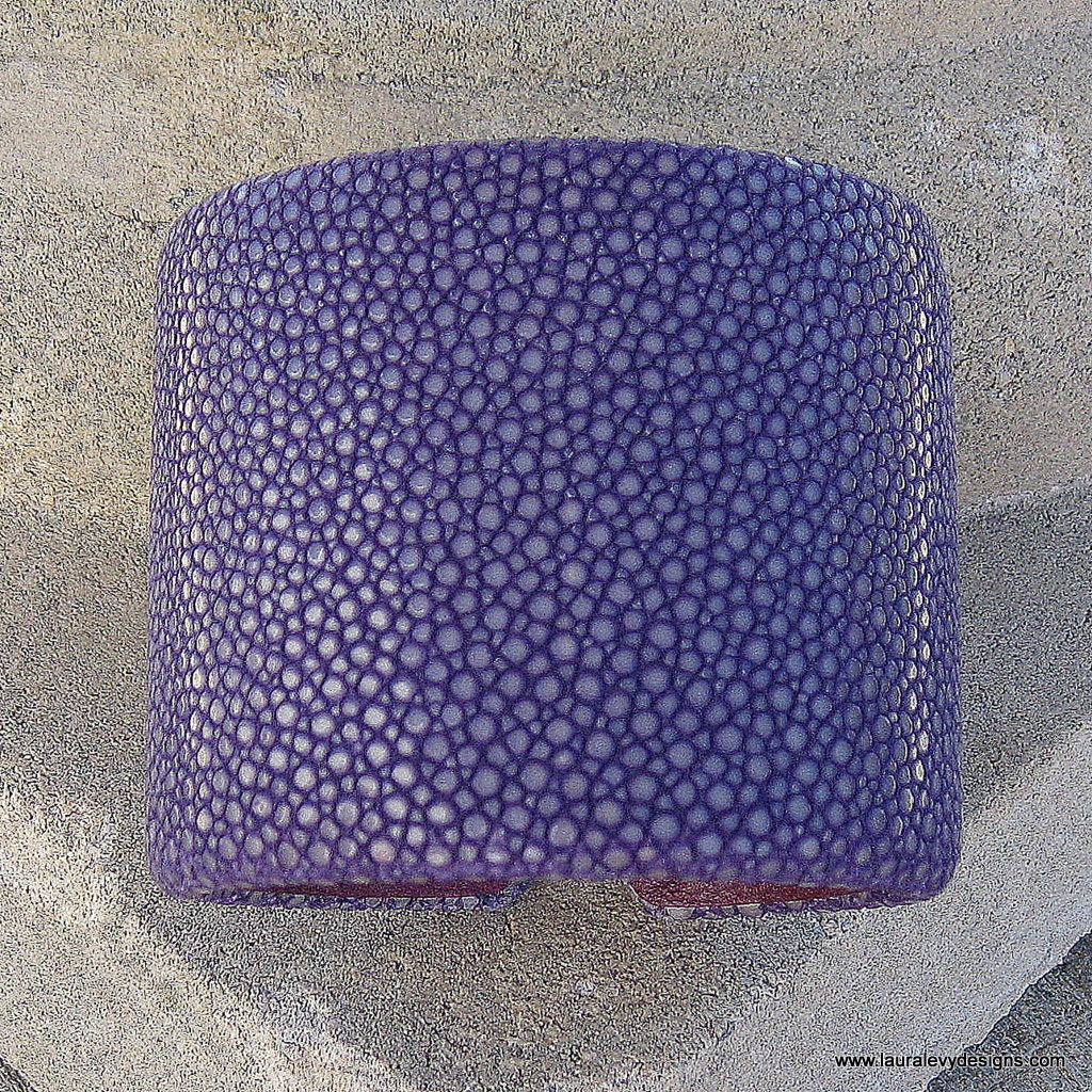 Laura Levy Stingray Cuff "Vivian Violet"