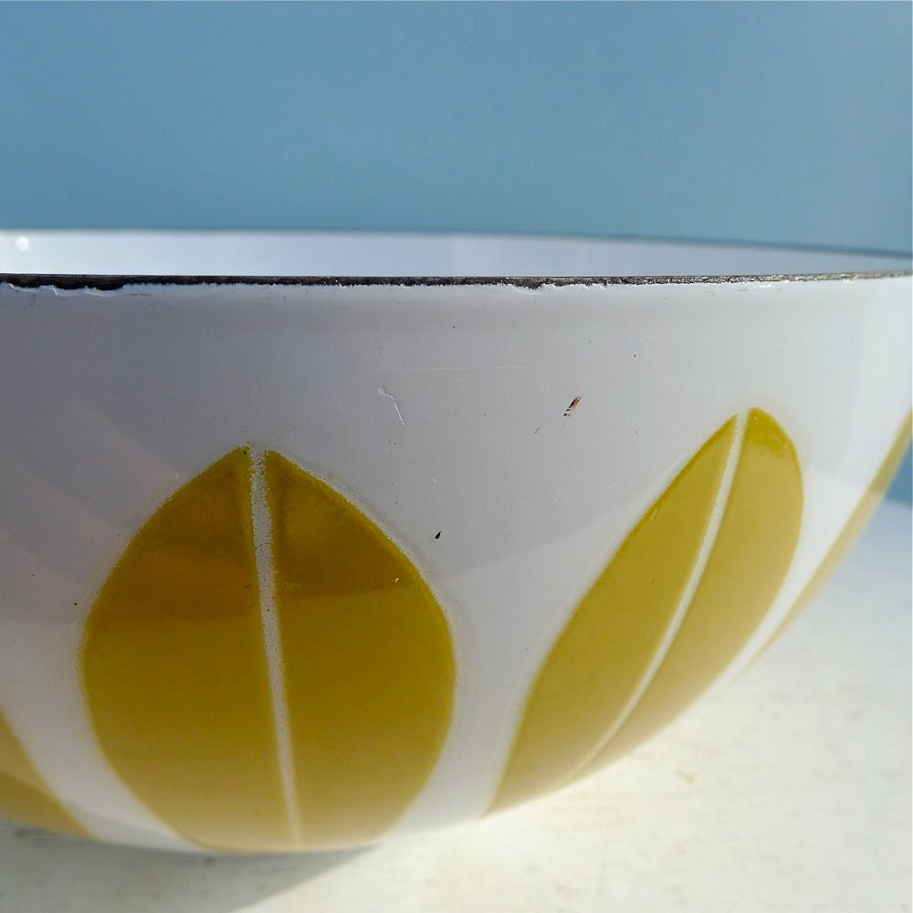 Vintage Cathrineholm Mustard on White Lotus Enamel Bowl 9.50"