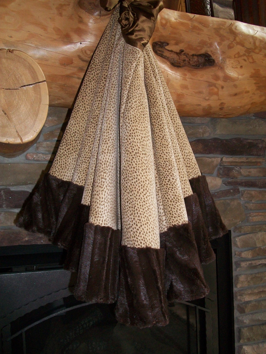 FREE SHIPPING Stunning Faux Mink Reversible Christmas Tree Skirt 2012 Collection