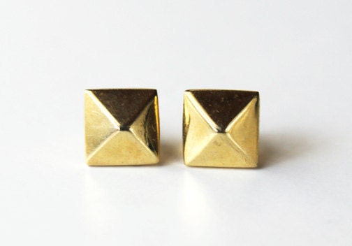 Pyramid stud earrings (14K yellow gold dipped)