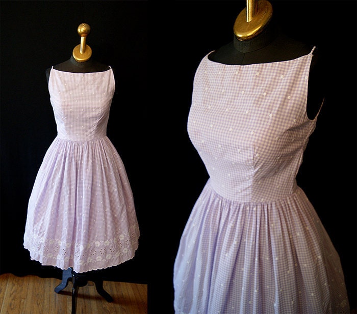Sweet 1950's Lanz Original lavender gingham summer sun dress with white lace embroidery vlv spring rockabilly - size Medium to Large