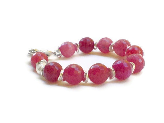 Raspberry red jade bracelet