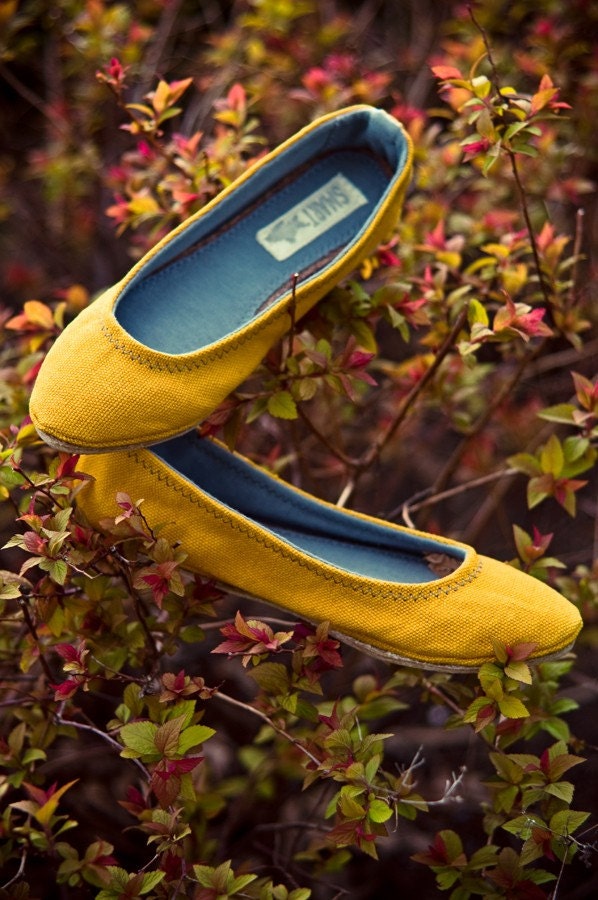 handmade marigold flats