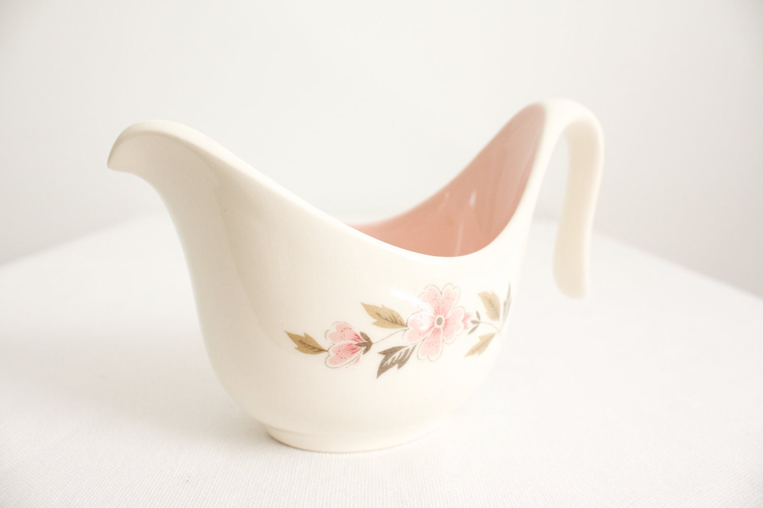 Vintage gravy dish - flower gravy bowl - mothers day gift