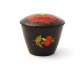 Vintage round box traditional Russian painting