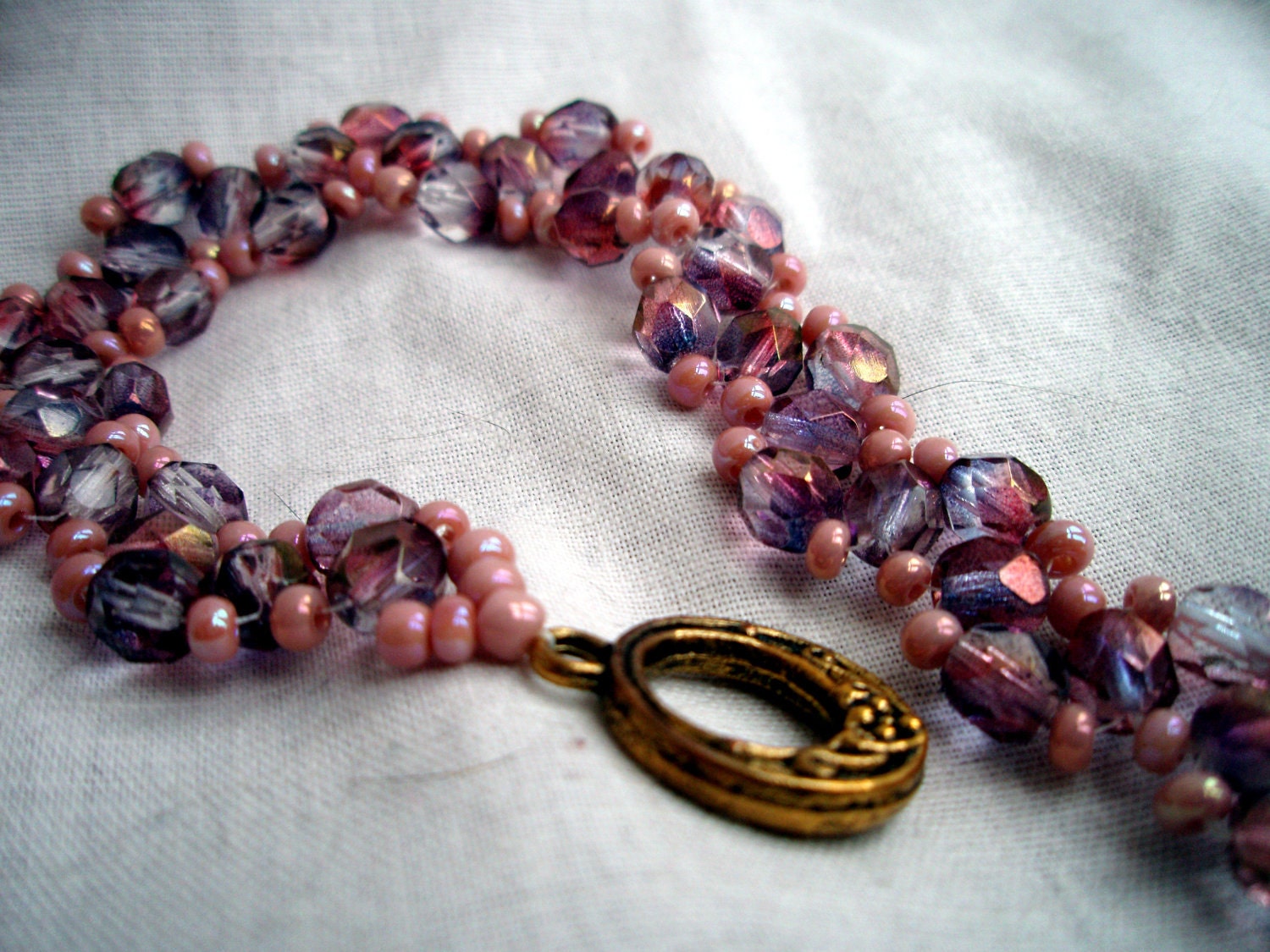 Beaded Bracelet - Wavy Pink