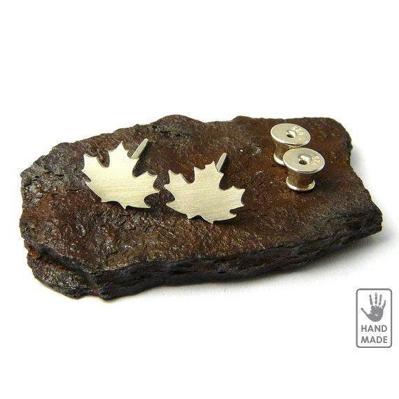 CANADA : Silver Sterling 925, studs, earrings, handmade, maple