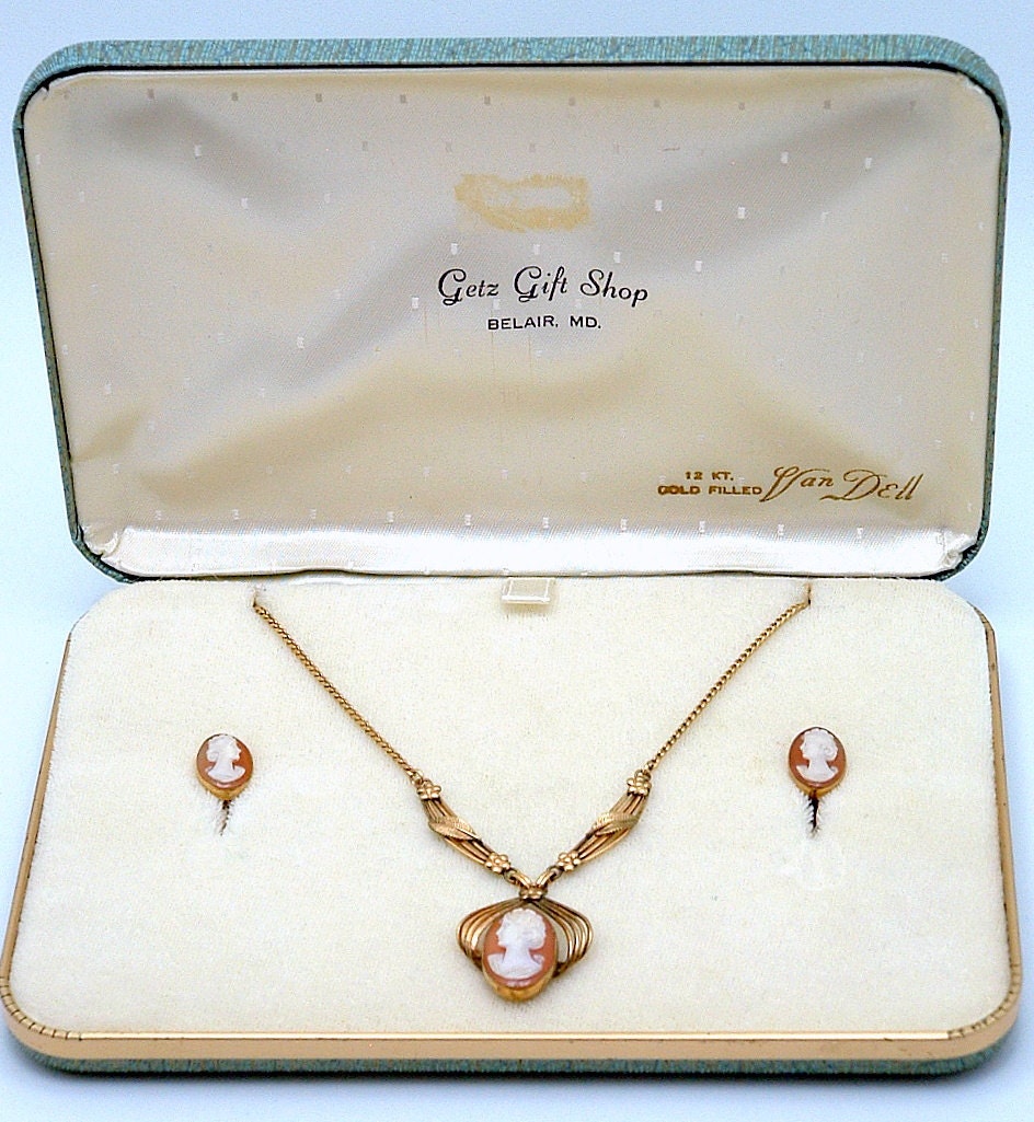 Vintage Cameo Demi Parure In Gift Box Necklace and Earrings Set Van Dell VanDell 12kt gf