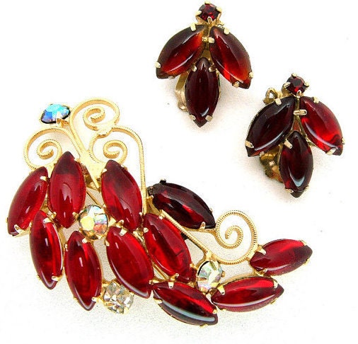 Vintage Brooch Earrings Set Ruby Red Open Back Stones Gold Scrolling Accents