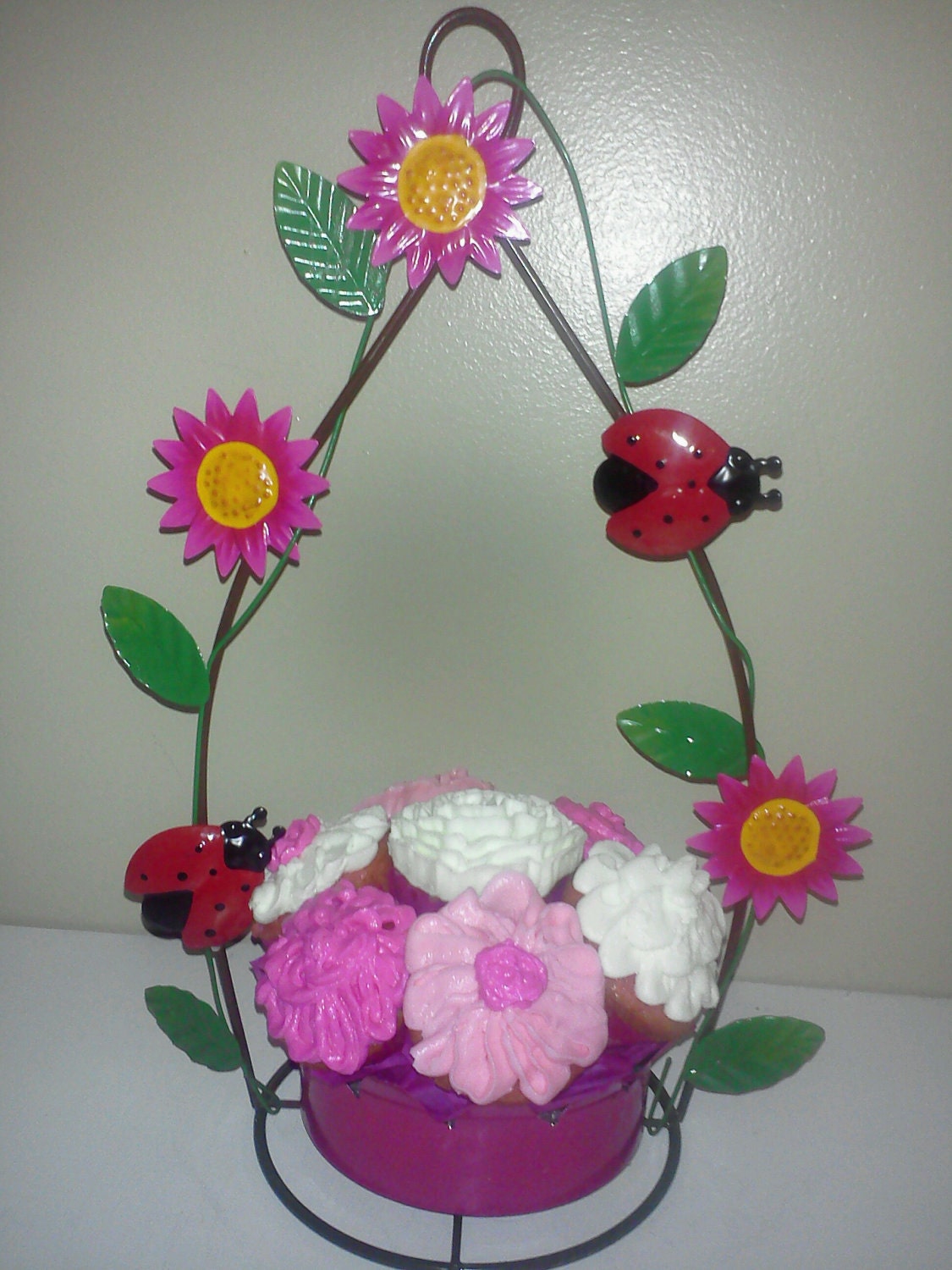 Bird Feeder Mini Cupcake Bouquet