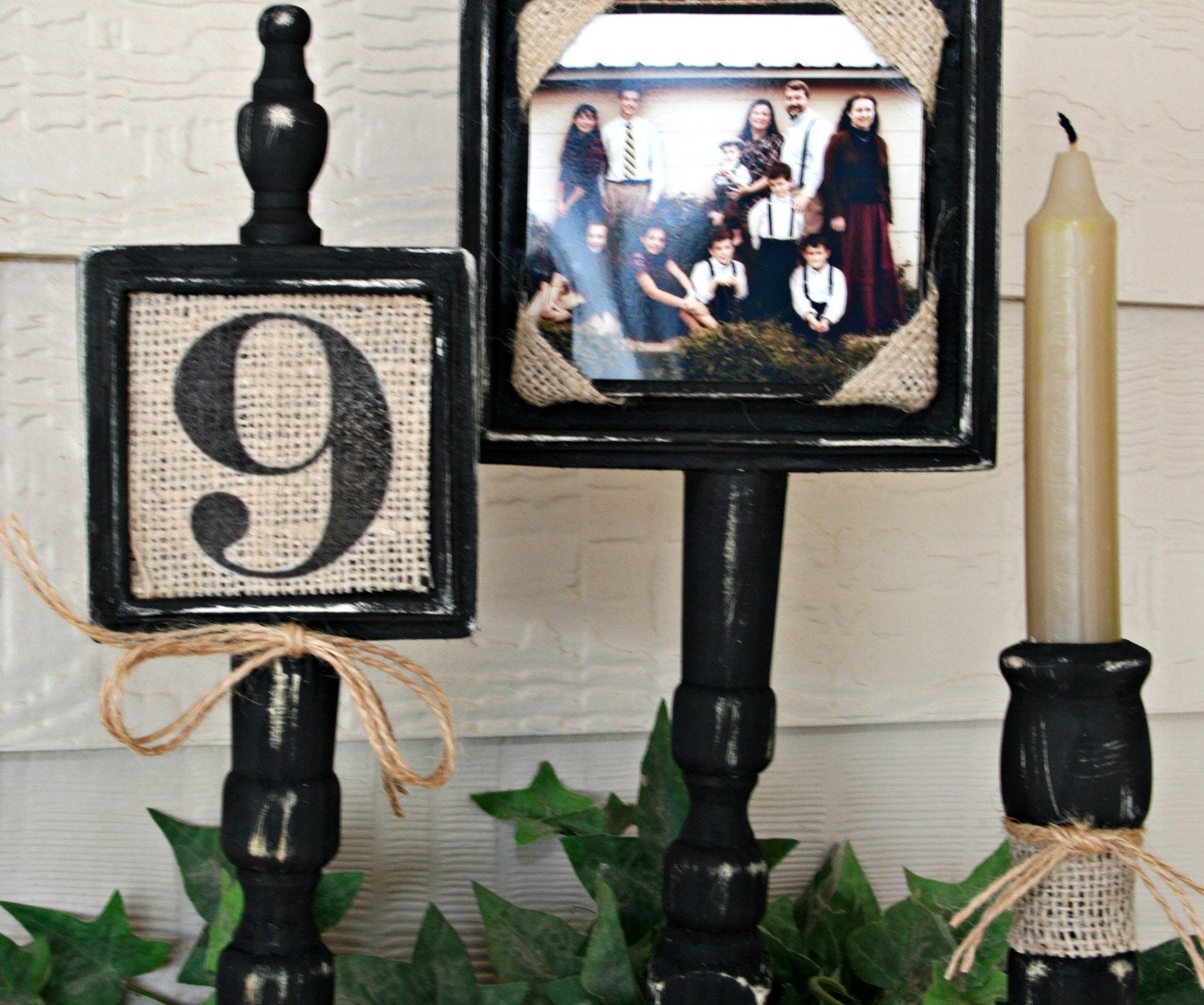 Monogram Frame Set in Black