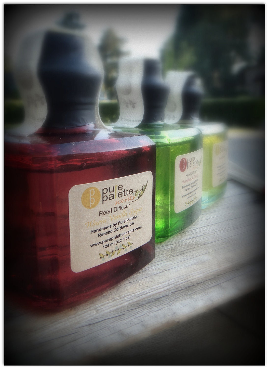 Warm Vanilla Sugar Scented Premium Fragrance Reed Diffuser Set and Undyed Natural Reeds