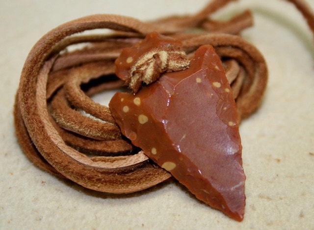 Arrowhead Pendant R