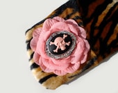 Skull Cameo Tiger faux Wristlet / Clutch
