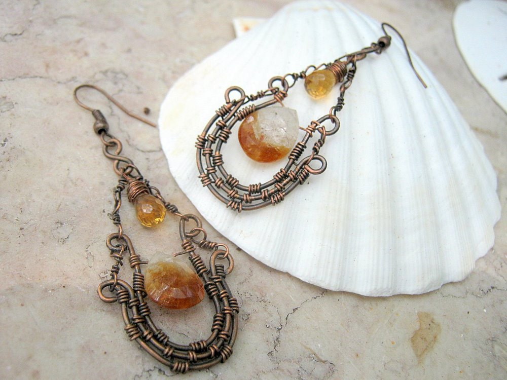 Copper earrings with citrine