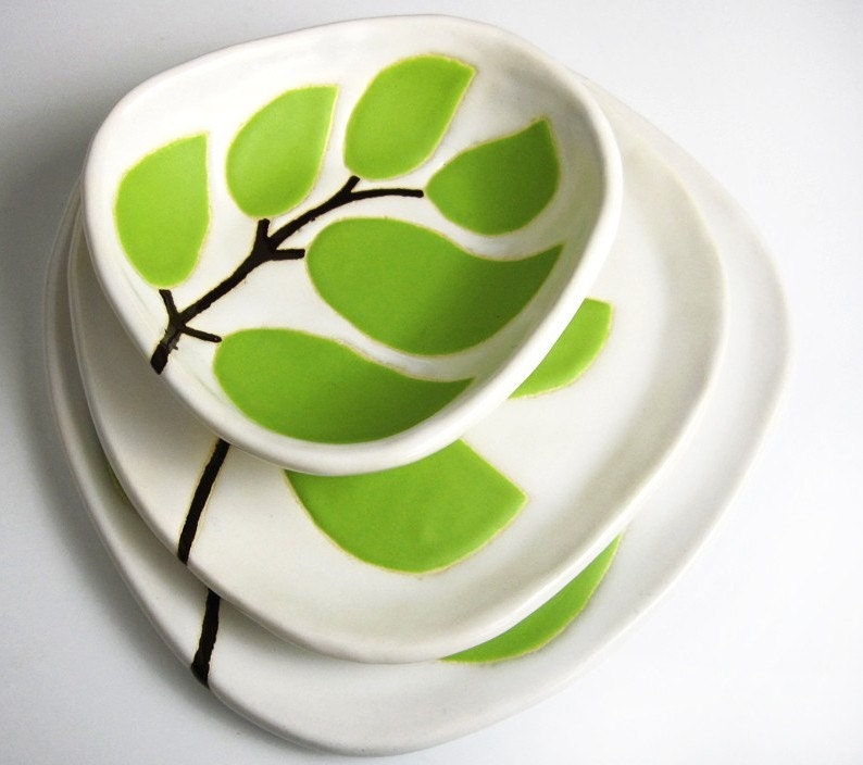 set of 3 ceramic dishes - leaves in chartreuse green - ceramic and pottery