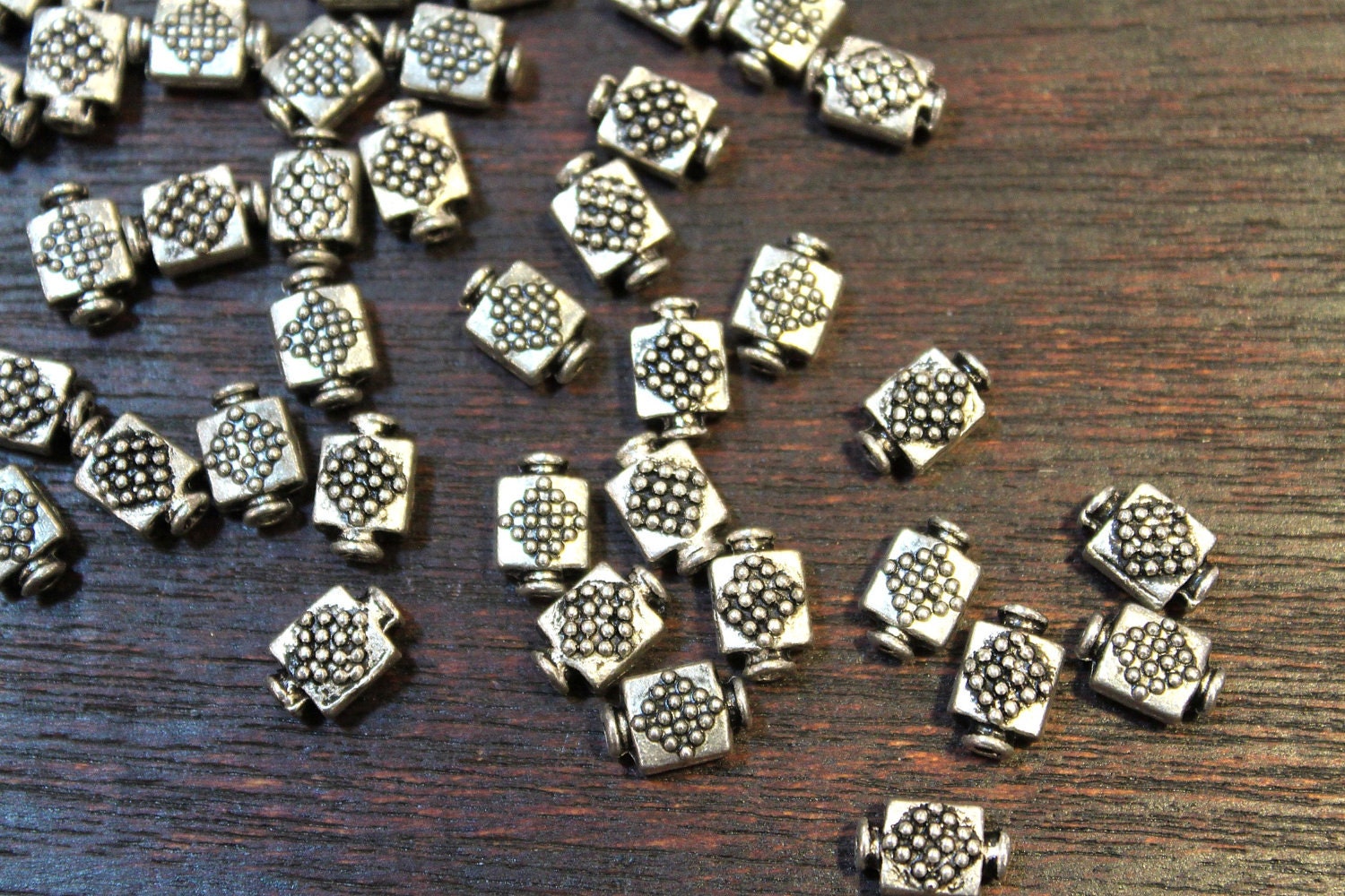 50 pcs - Antique Silver - Bottle Shape Diamond Patterned Beads - 6mm x 9.5mm