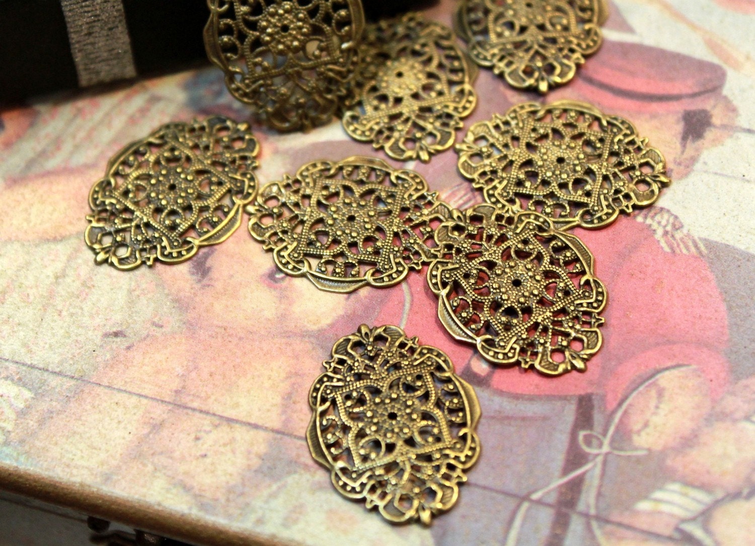 10 pcs - Antique Bronze Filigree Connectors - cameo cabochon base setting - 27 x 20mm