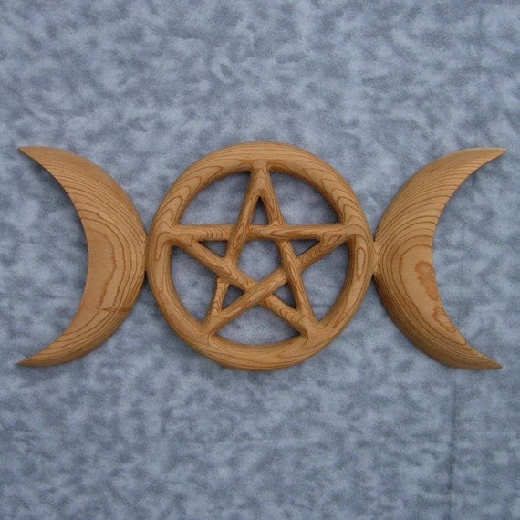 Triple Moon Pentacle - Celtic Goddess Symbol and Holistic Relationship