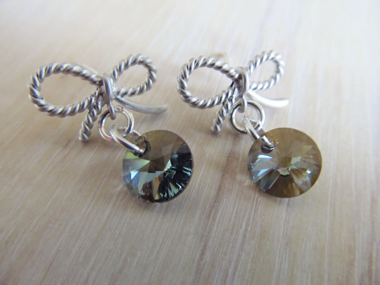 Silver bow tie earrings with Swarovski crystal bronze, Swarovski earrings, xilion pendant