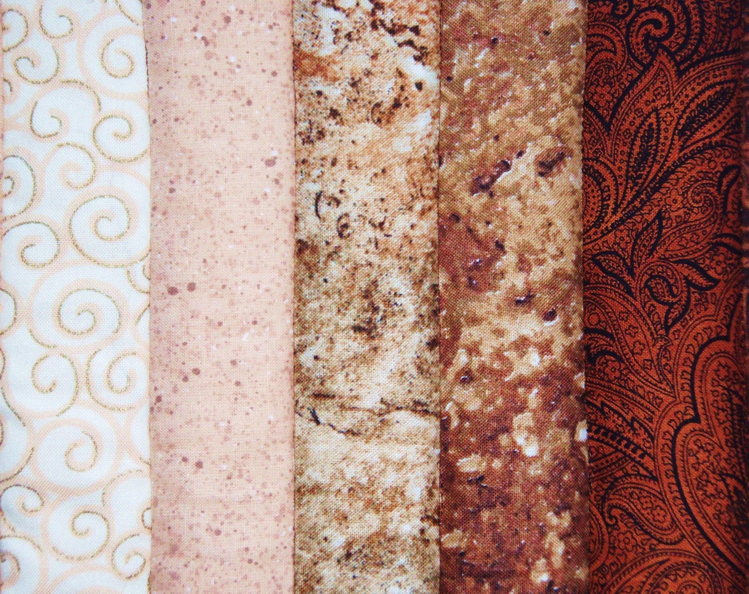 Quilted Potholder  / Hotpad -- Ombre Sand Colored Colorwash in Shades from Ecru to Dark Brown with Brown Tropical Backing