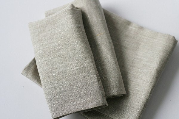 Linen napkins. Set of 16 Natural Linen Napkins. Classic style. Size: 13" x 13" (33cm x 33cm)