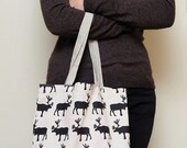 Market bag. Size: 13"H x 13"W (33cm x 33cm).